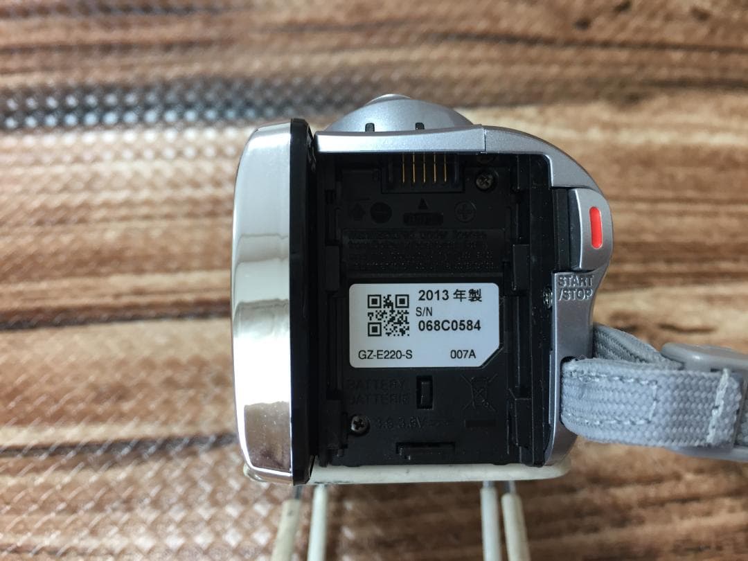 超美品　撮影画像あり　JVC　GZ-E220　付属品有　FULLHD　光学40倍