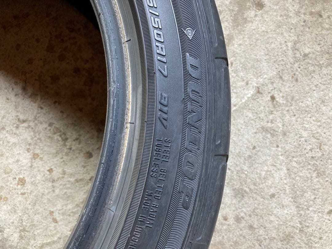 国産ダンロップ。215/50R17インチ　サマータイヤ 4本セット