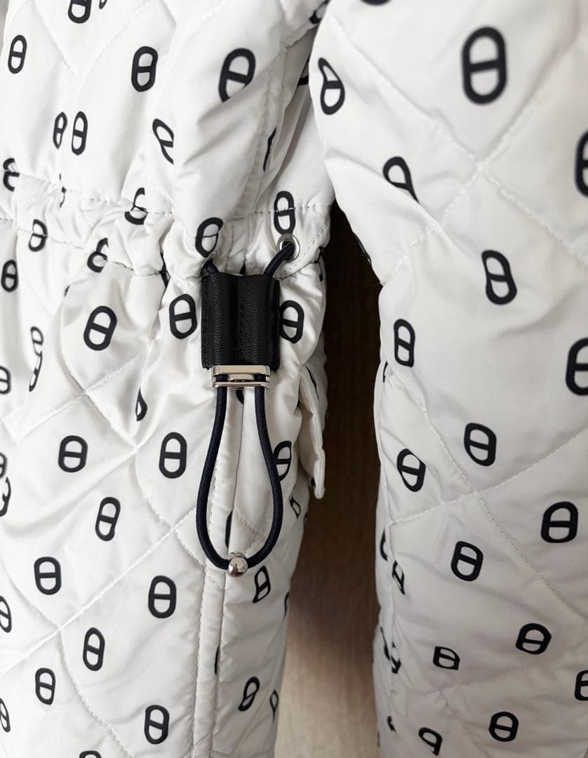 最終価格❗️極希少❤︎HERMÈS エルメス リバーシブル ダウンコート