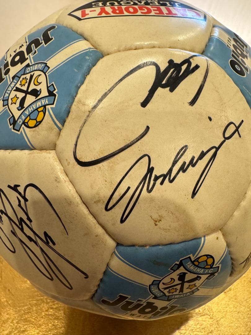 1994-1996年ジュビロ磐田公式試合球 オフト監督中山ドゥンガ藤田直筆サイン