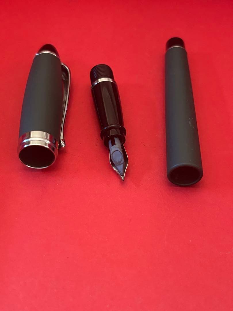 美品 アウロラ イプシロン サテン グリーン 万年筆 ペン先EF