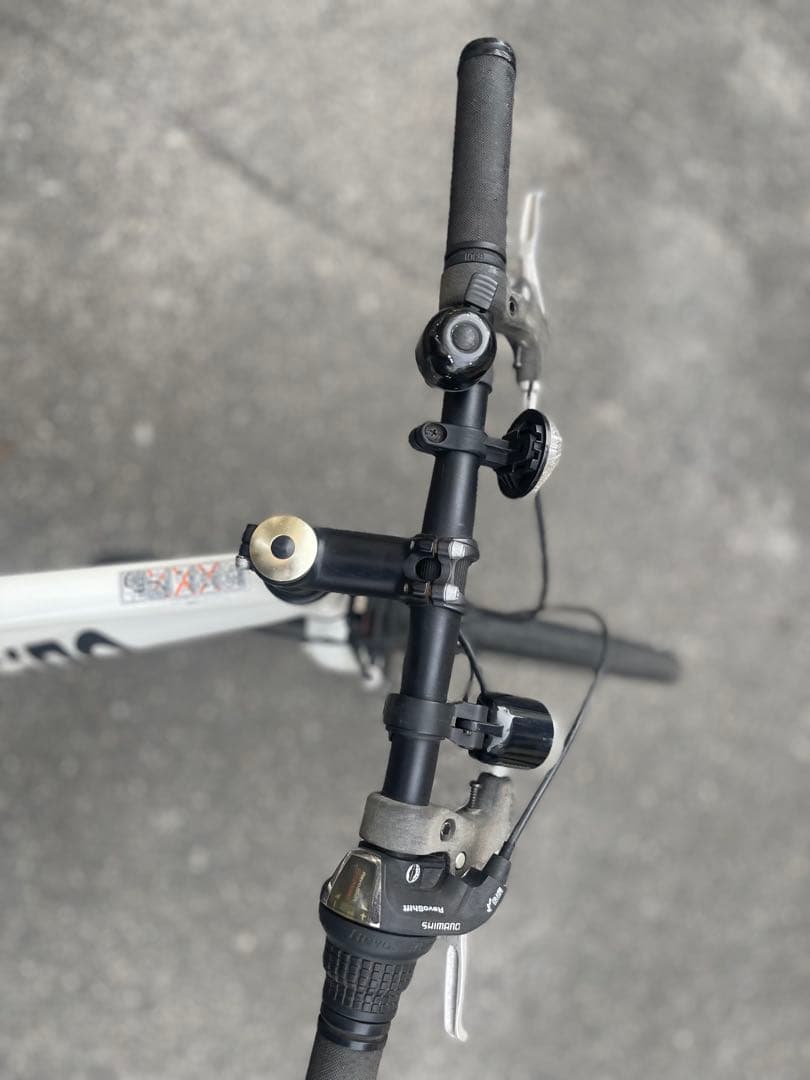 DESTINO クロスバイク ホワイト 700C オートライト