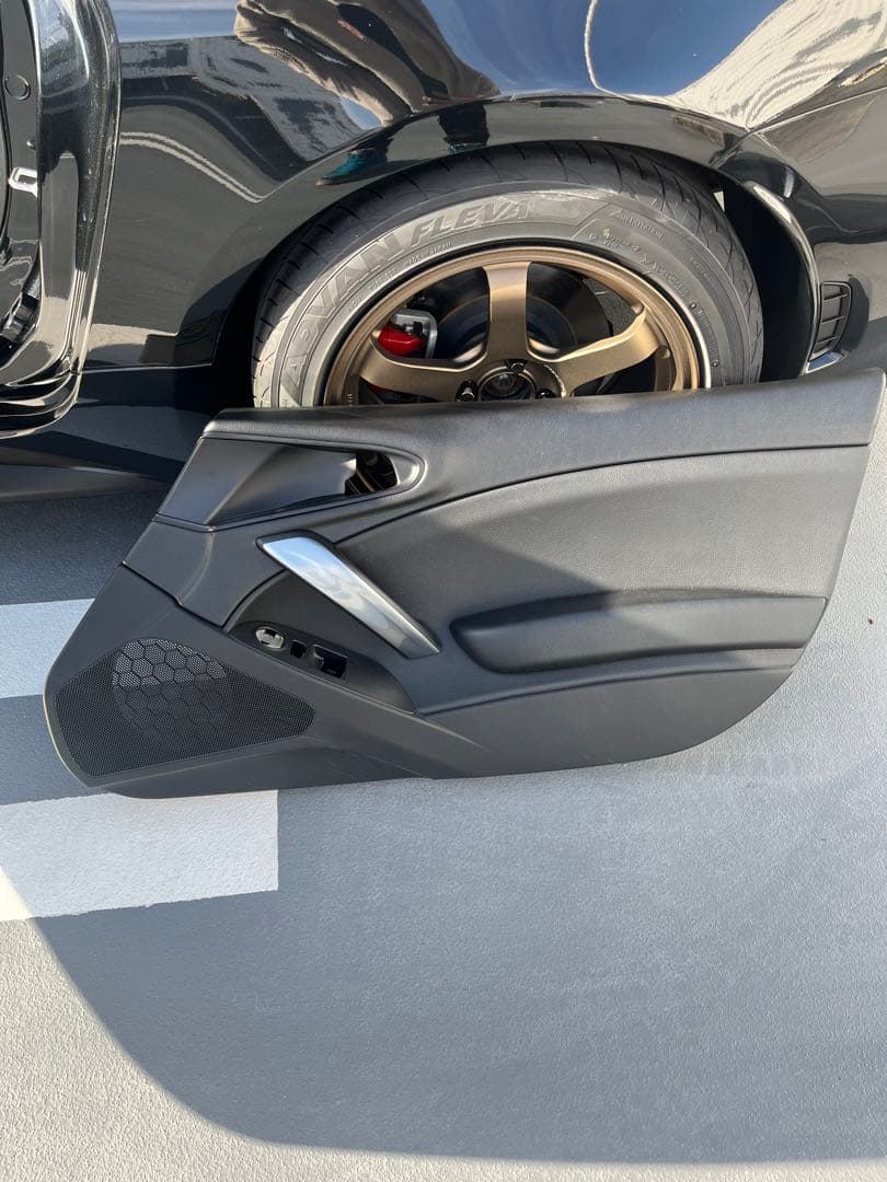 アバルト124スパイダー 純正ドア内張　インパネ　左右