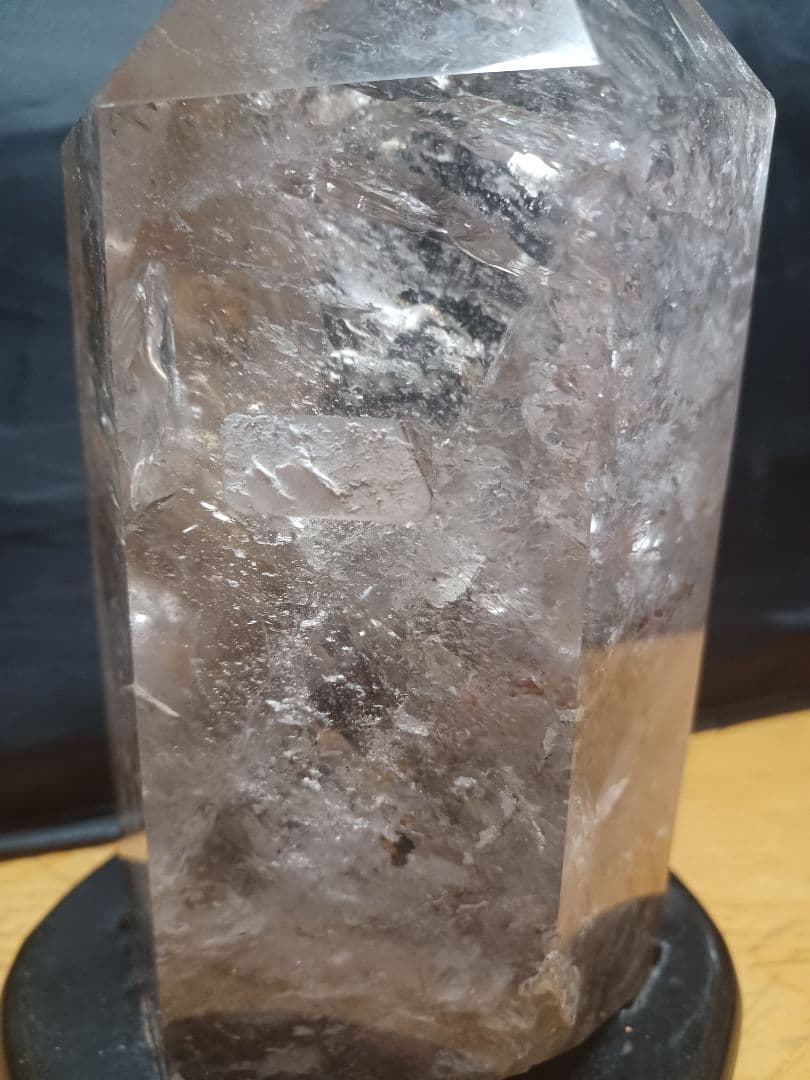 超希少　重量　3.9㎏　大型スモーキークォーツ ポイント型クリスタル