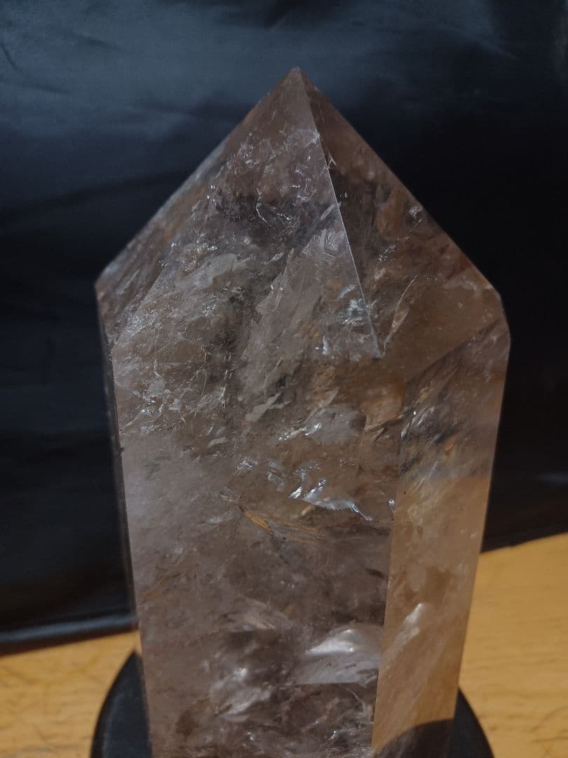 超希少　重量　3.9㎏　大型スモーキークォーツ ポイント型クリスタル