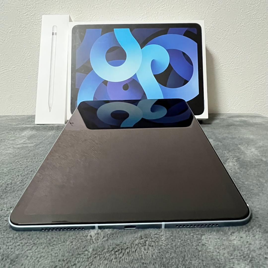 【美品】iPad Air 第4世代 Wi-Fi 64GB キーボードケース付き