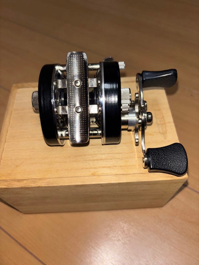 ロベルソン マーベリック 3600　ブラック ／ 五十鈴工業