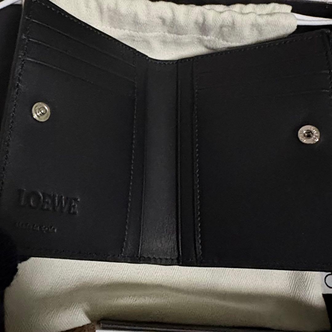 LOEWE スリム コンパクトウォレット（シャイニーカーフ）　ロエベ