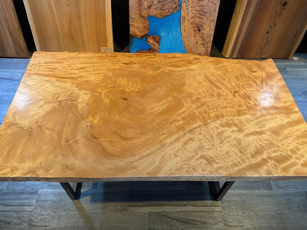 「セール品」栃　一枚板　ダイニングテーブル 40万→27万