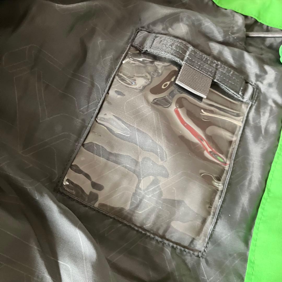 #Z2✨ak burton✨ゴアテックス✨スノボウェア ジャケット メンズM