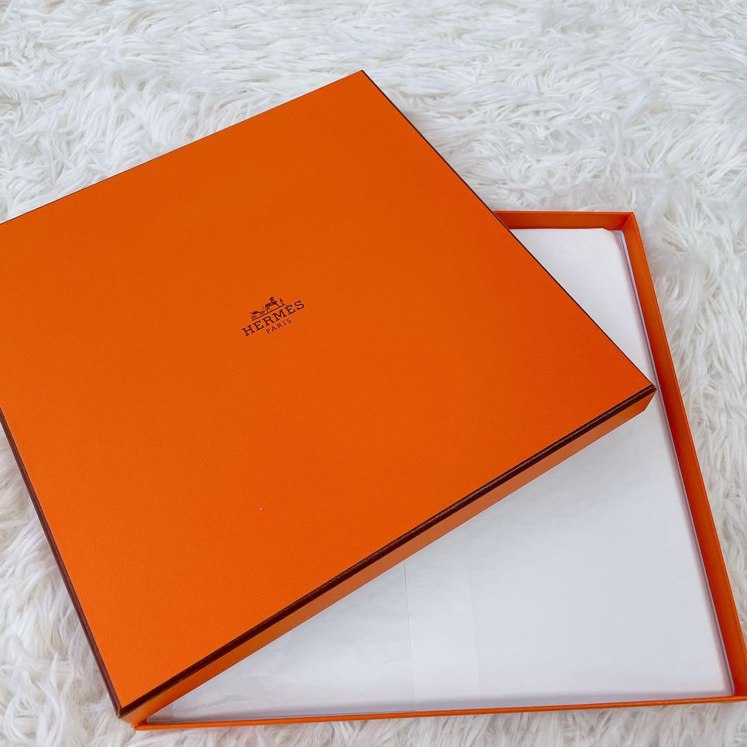 極美品　エルメス　カレ90 フラミンゴパーティー　スカーフ　シルク100%