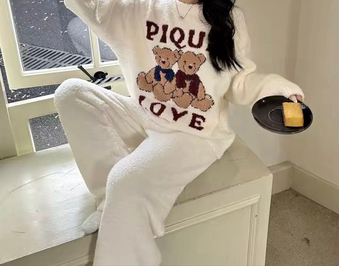 新品ジェラートピケ　ホリデーベア　ジャガードプルオーバー&ロングパンツ　白上下