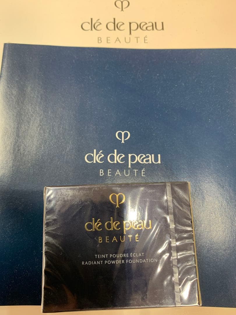 タンプードルエクラII オークル10 クレドポーボーテ