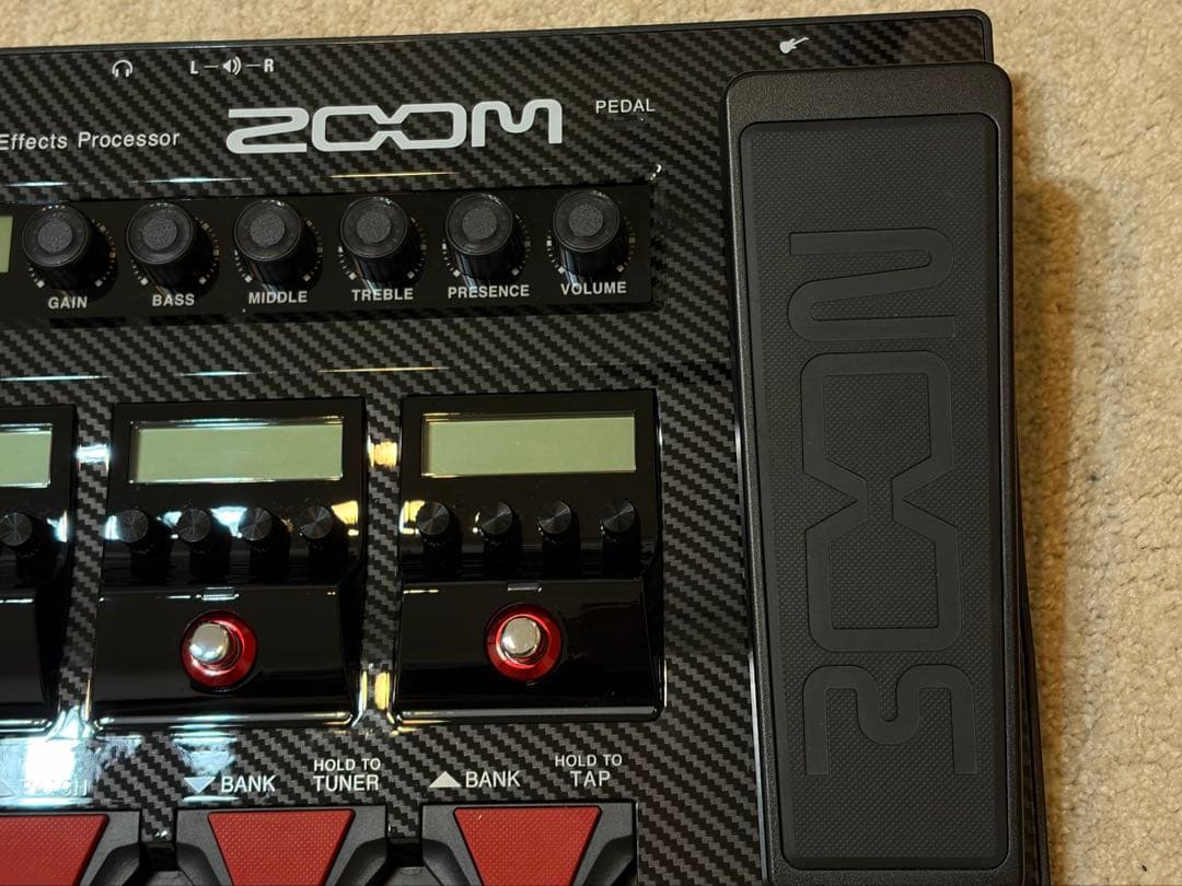 ZOOM G11　Multi Effecter マルチエフェクター　ズーム
