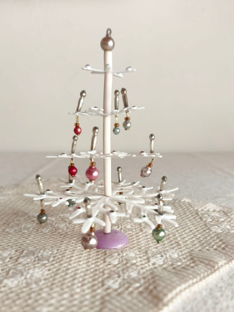 【Jack Louさま】tree ✵ アンティークガラスビーズの ホワイトツリー