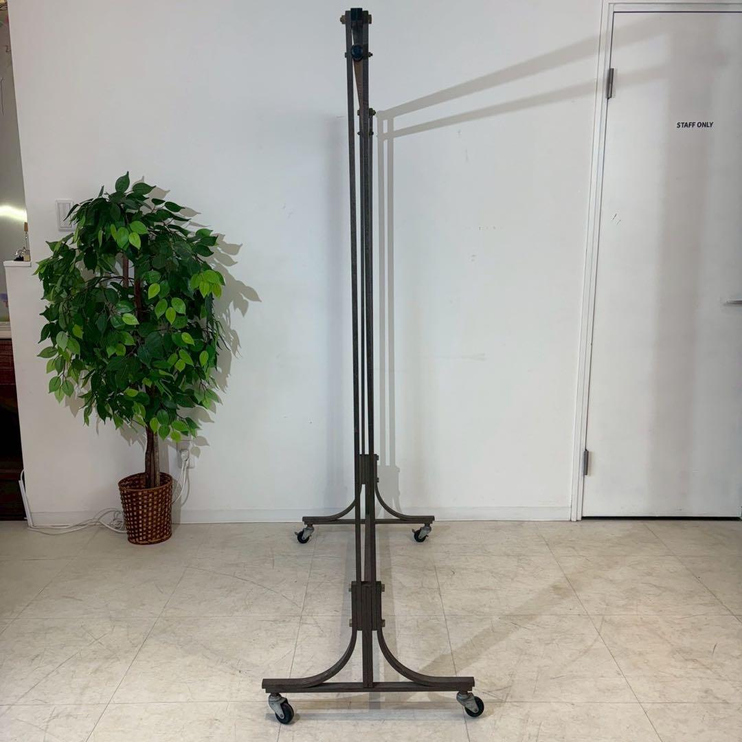 アイアンハンガーラック　アパレル　セレクトショップ　店舗什器