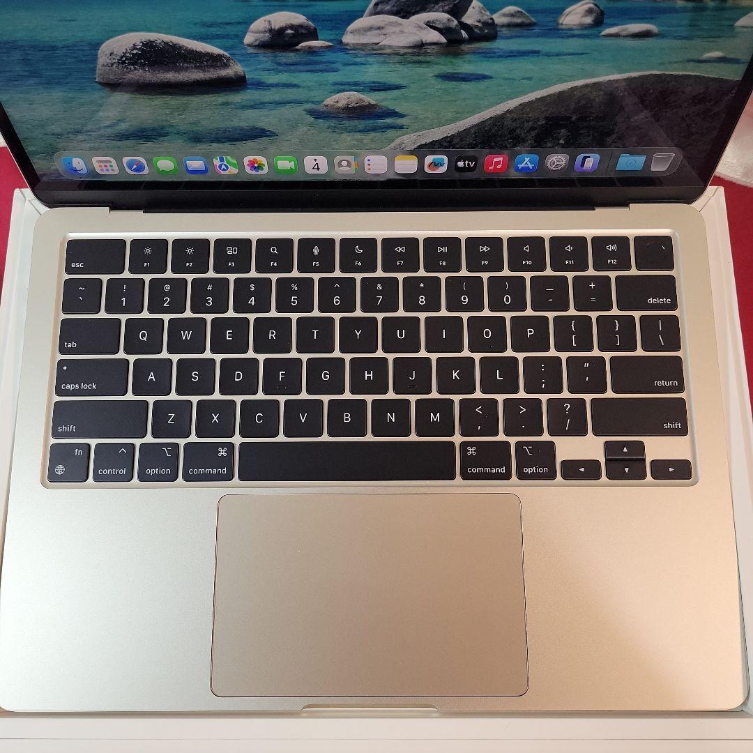 MacBook Air M2 256GB 未使用品に近い
