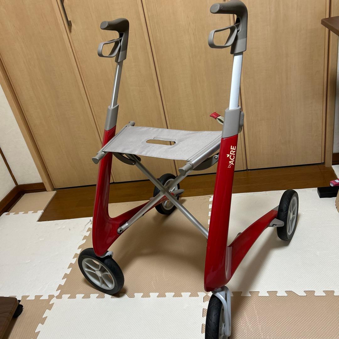 デンマーク製世界最軽量歩行器　バイエーカー　レッド