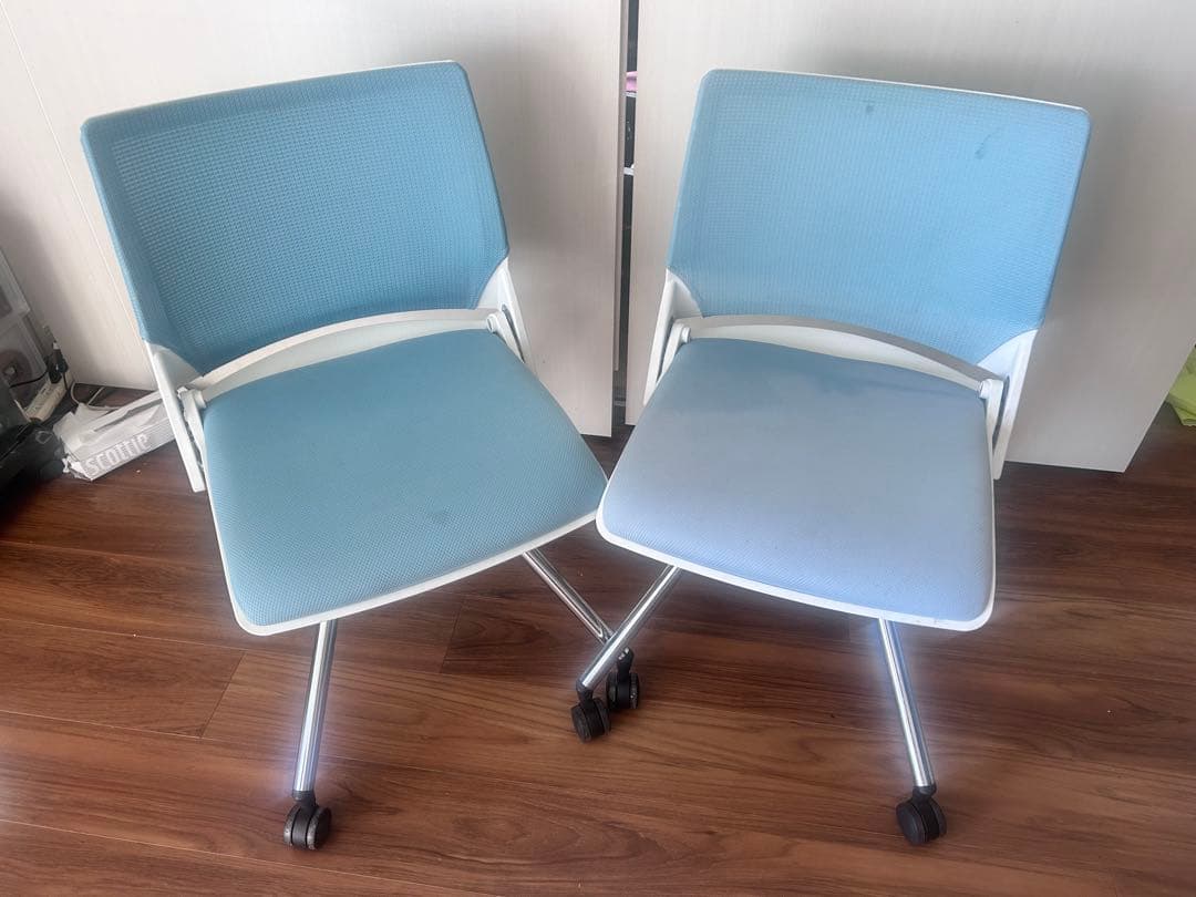 2脚　オカムラ クリール 4本脚 背メッシュ ホワイトシェル 肘無し セージ