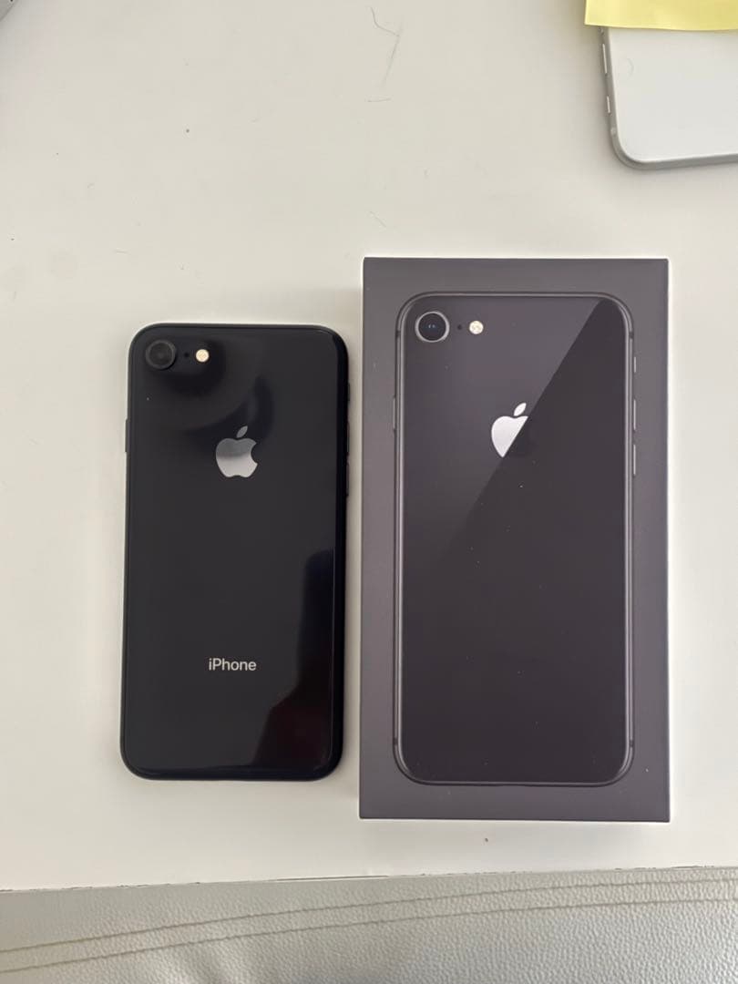 iPhone8 ブラック 美品