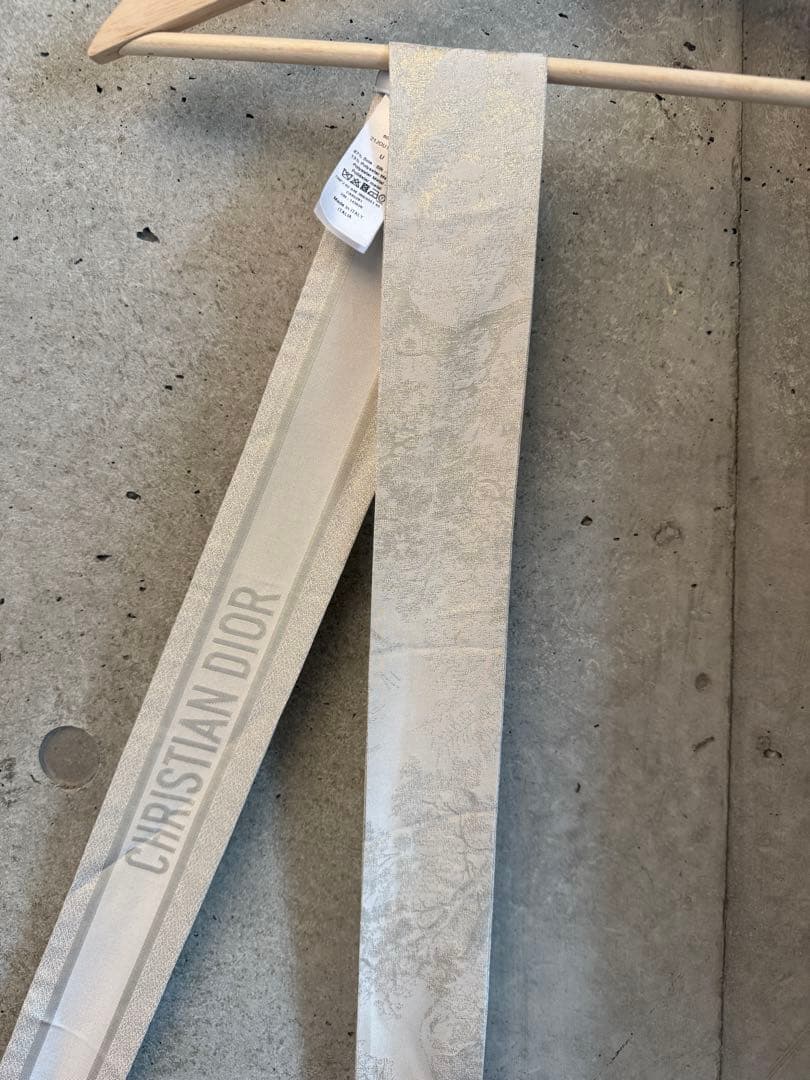 Christian Dior アイボリー シルクスカーフ