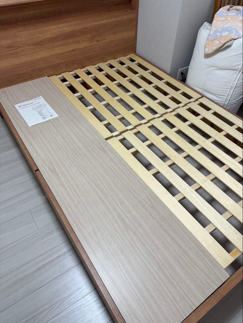 フランスベッド　ダブルベッドフレーム　ウォールナット　コンセント付き