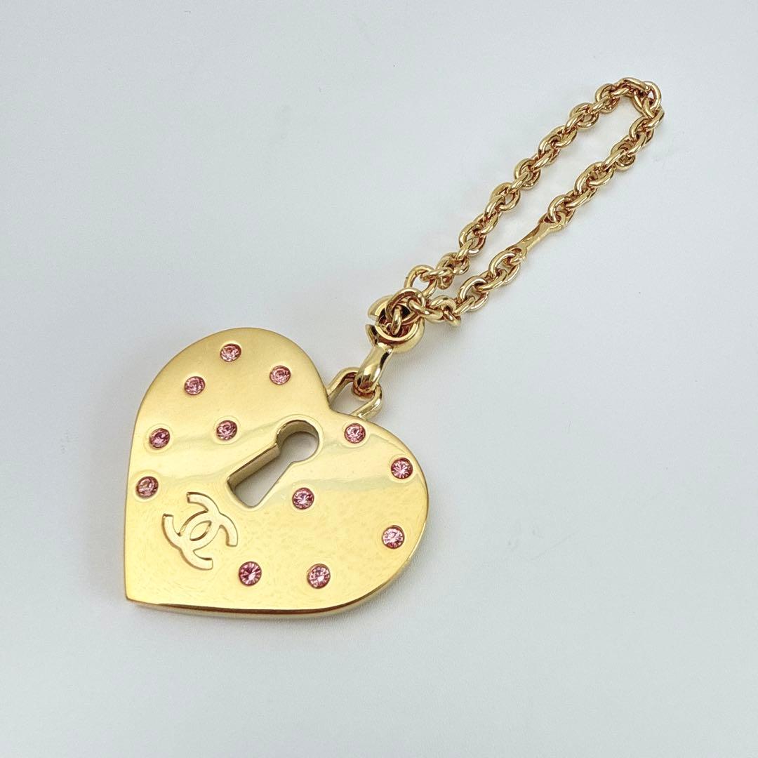 シャネル ハートモチーフ バッグチャーム キーホルダー CCロゴ ゴールド 美品