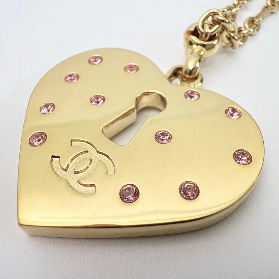 シャネル ハートモチーフ バッグチャーム キーホルダー CCロゴ ゴールド 美品