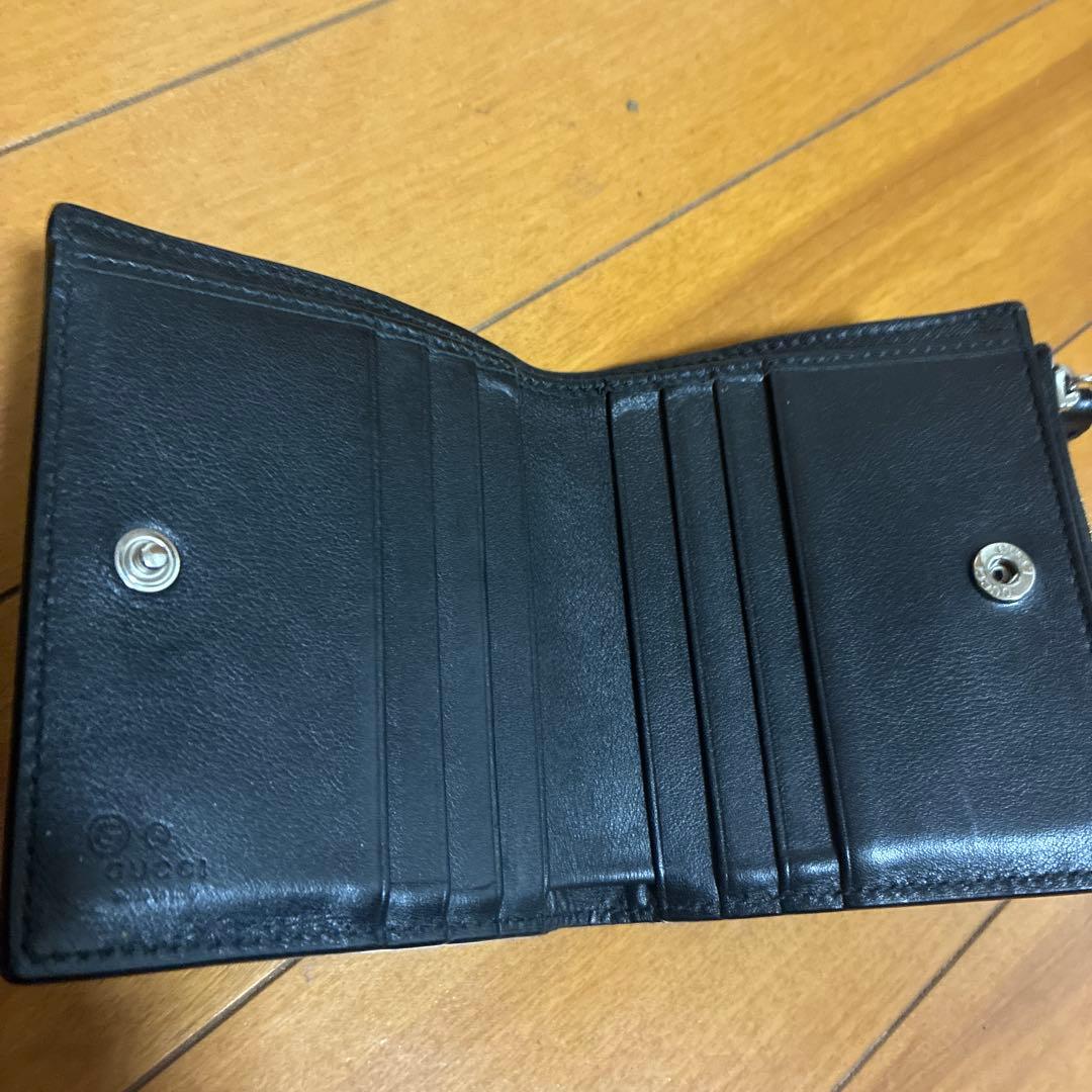 GUCCI ブラック二つ折り財布