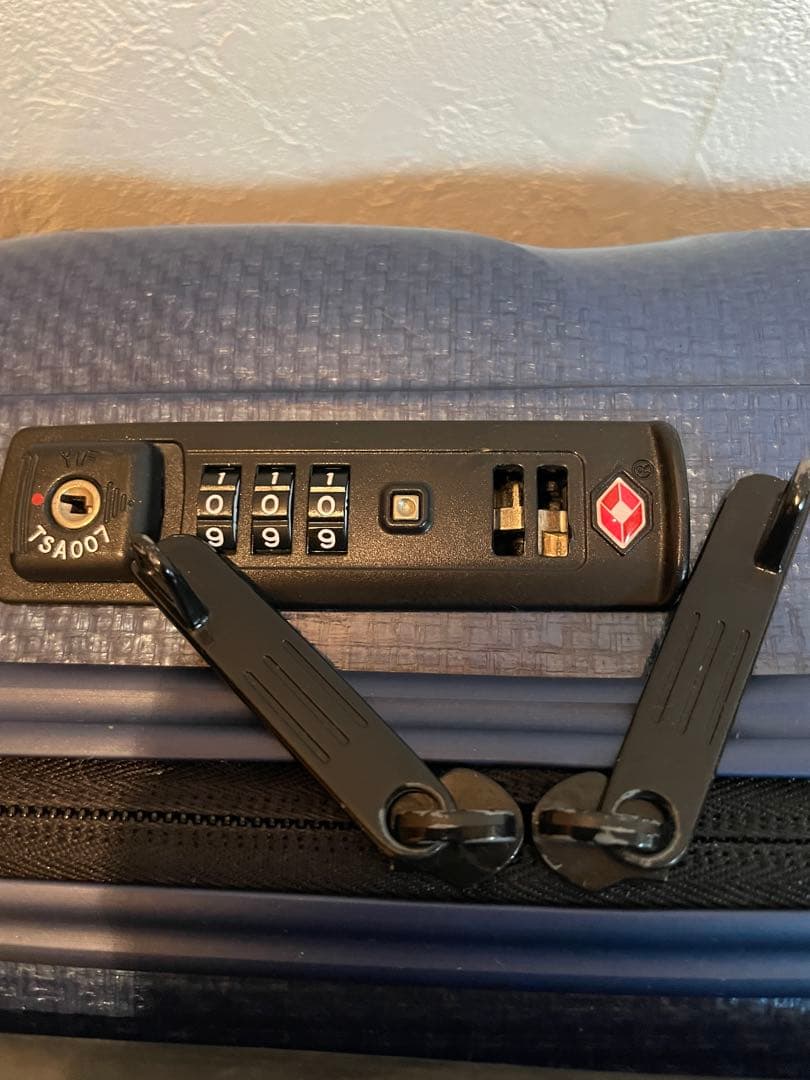 サムソナイト　コスモライト36L 機内持込み可　 超軽量人気のミッドナイトブルー