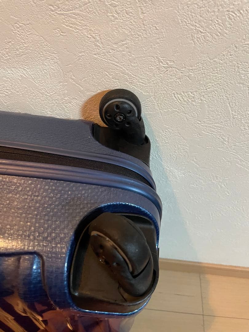 サムソナイト　コスモライト36L 機内持込み可　 超軽量人気のミッドナイトブルー