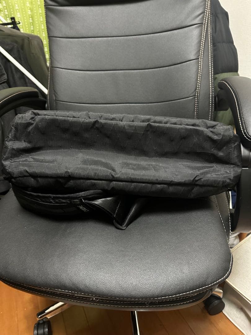 Chrome MIDTOWN 20L MESSENGER ブラック