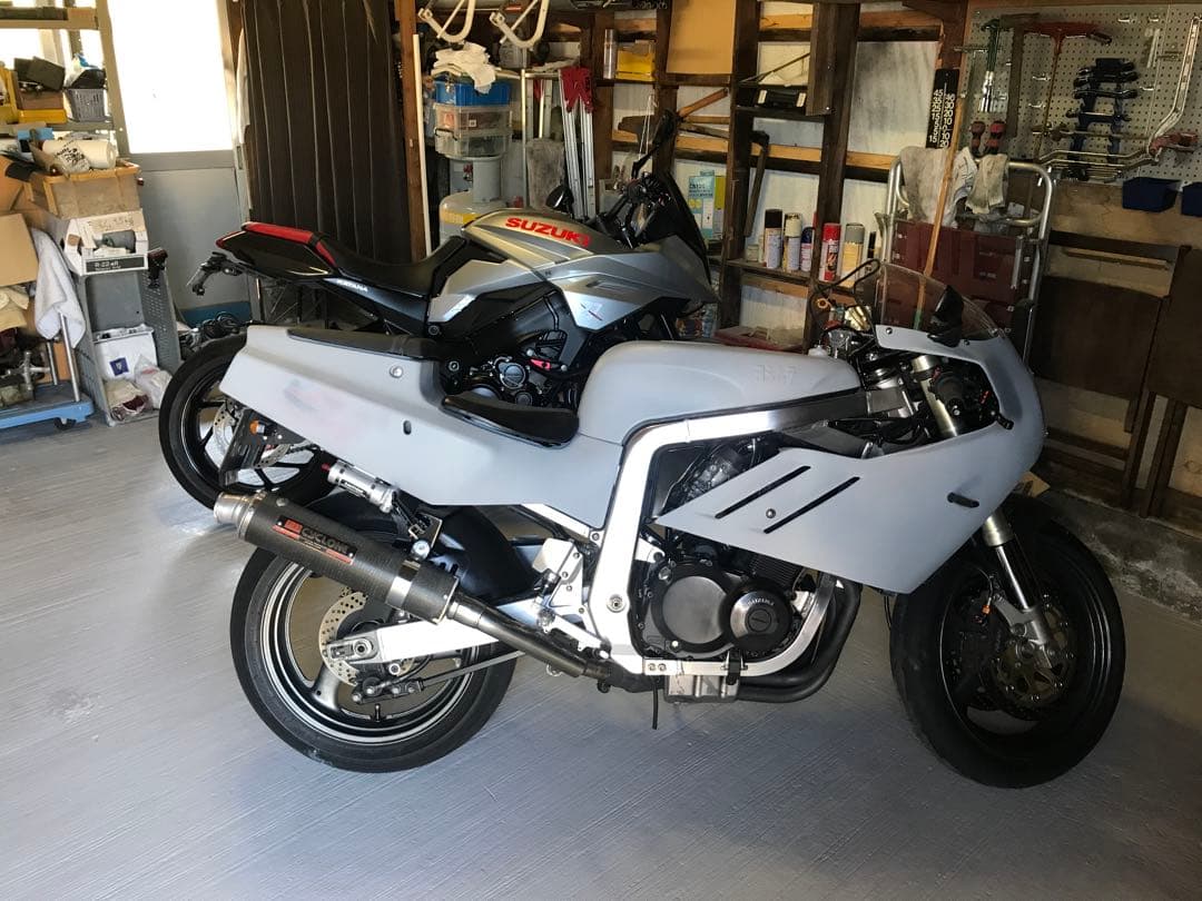 SUZUKI GSX-R400R GK76A F カウル スズキ 耐久レーサー