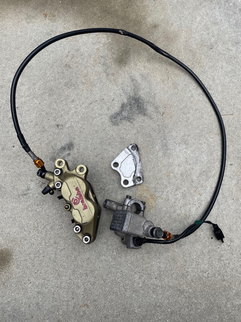 シグナス　ブレンボ　ブレーキ　フロントキャリパー　2型　3型