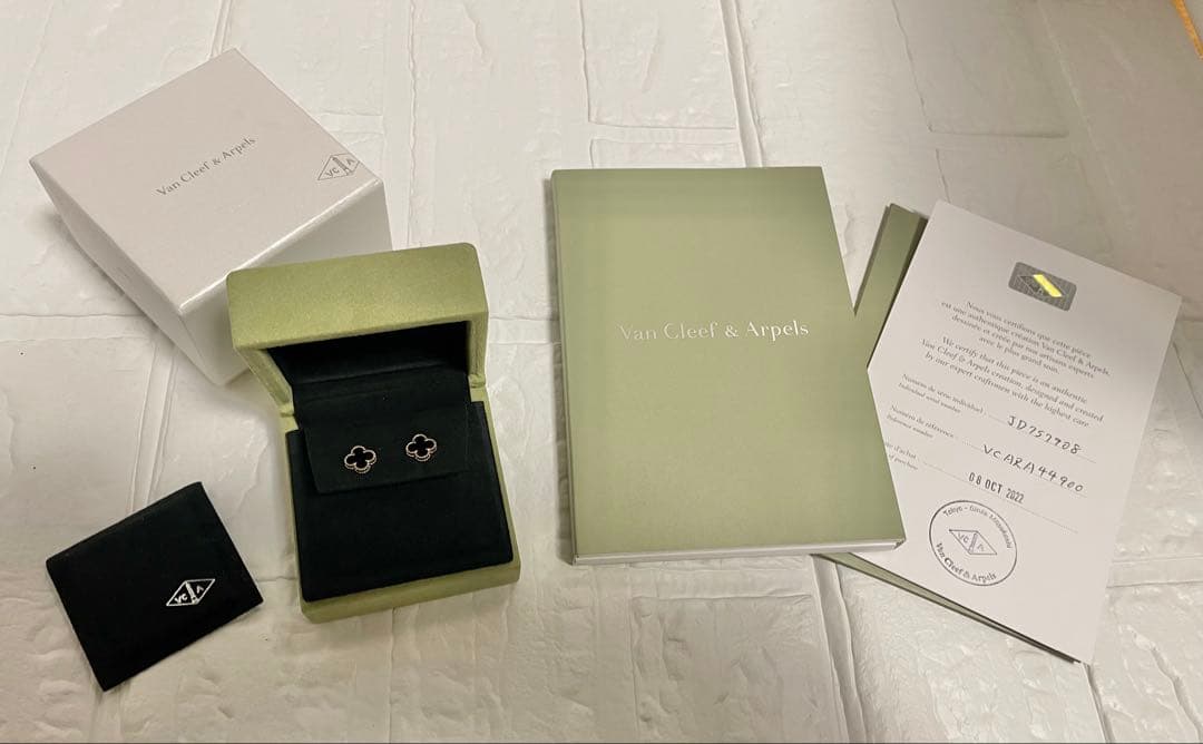 ◇週末割◇ヴァンクリ　VCA スウィートアルハンブラ オニキス　ピアス