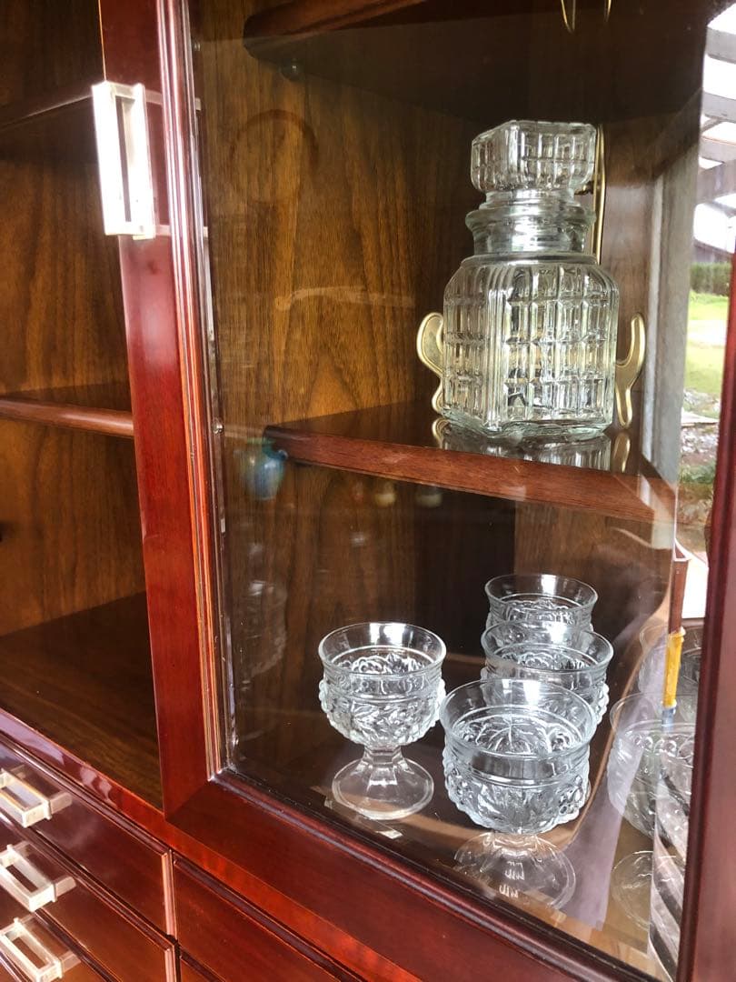 希少品 YAMAHA 昭和モダンキャビネット 蒔絵風意匠・ガラス戸 木製収納家具