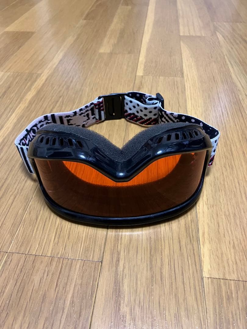 DESCENTE⭐︎子ども用スキーウェア上下セット⭐︎ゴーグル付⭐︎130