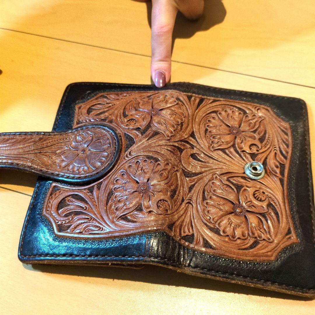 カービングレザー製花模様財布