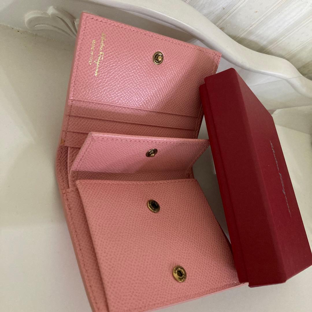 Salvatore Ferragamo ピンク 二つ折り財布