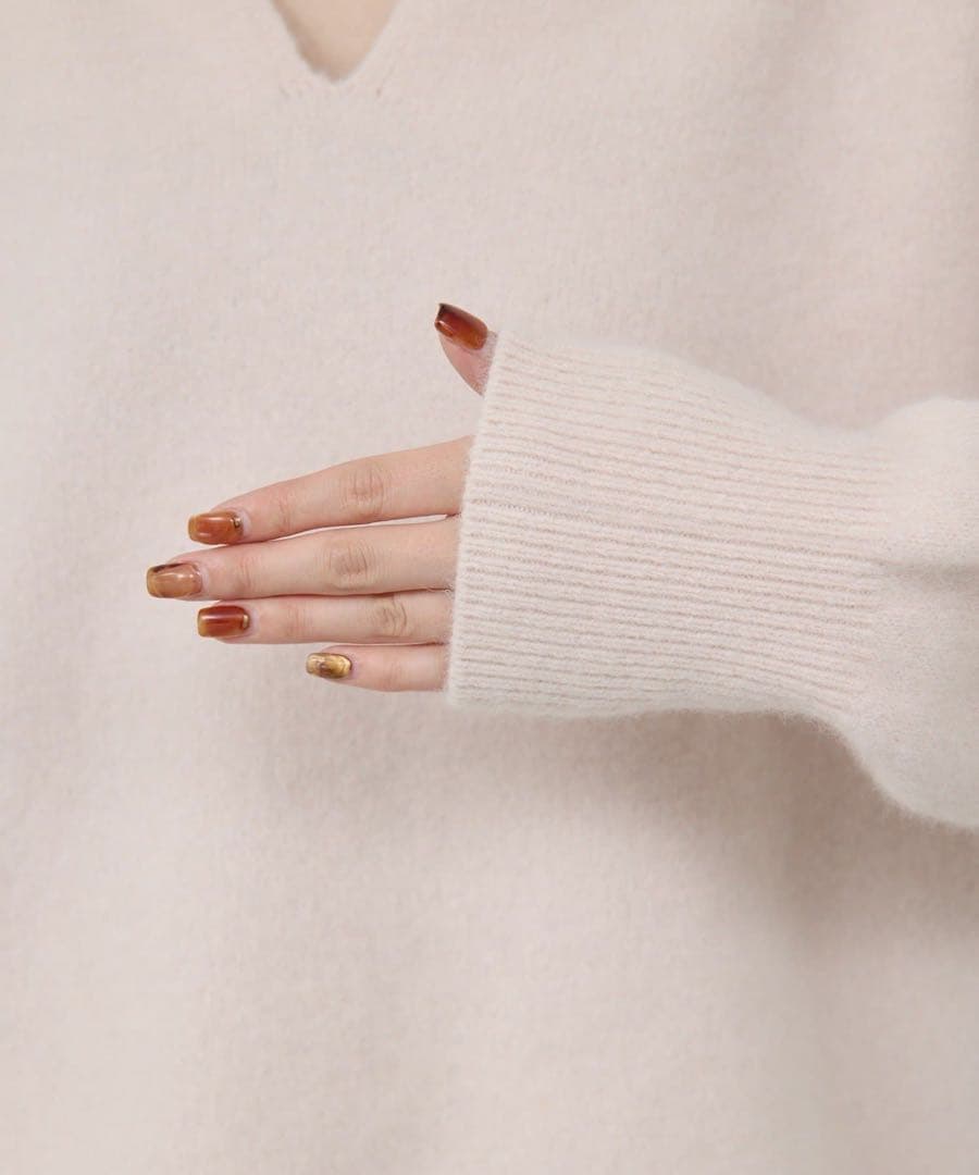 2025 ガリャルダガランテ　【デコルテ美人ニット】ファーウールキーネックニット