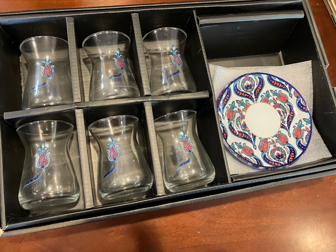 トルコ　ハンドメイド　ティーカップ&ソーサー　6客セット　おしゃれ　チャイ