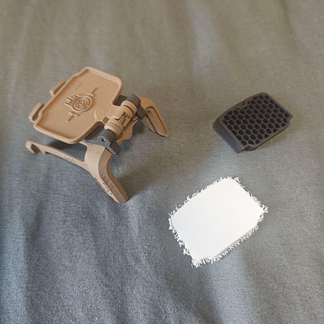 白*ん様 EOTech EXPS3用 ホロサイト 防弾 カバー FDE