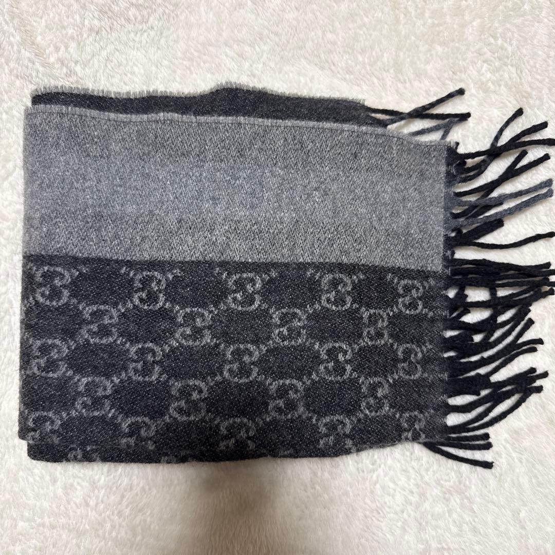 グレー系 ロゴ入り マフラー ウール混紡