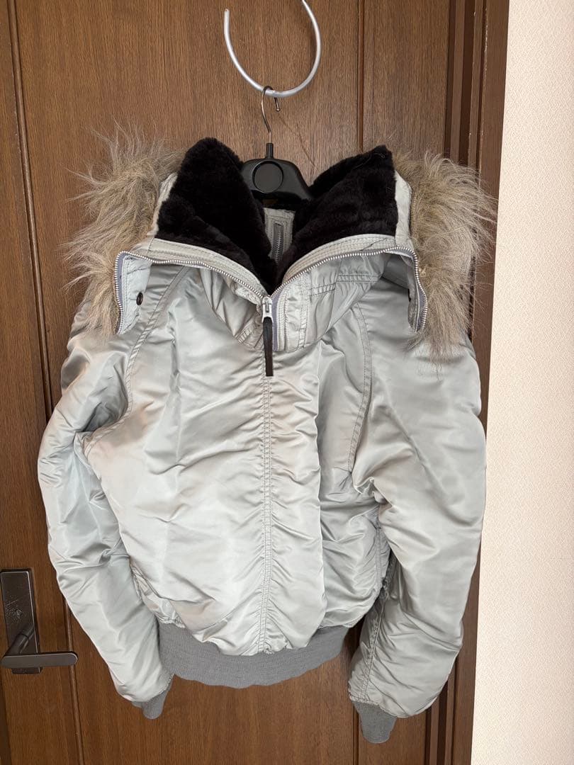 ALPHA アルファ　シルバー フード付き MA-1ジャケット