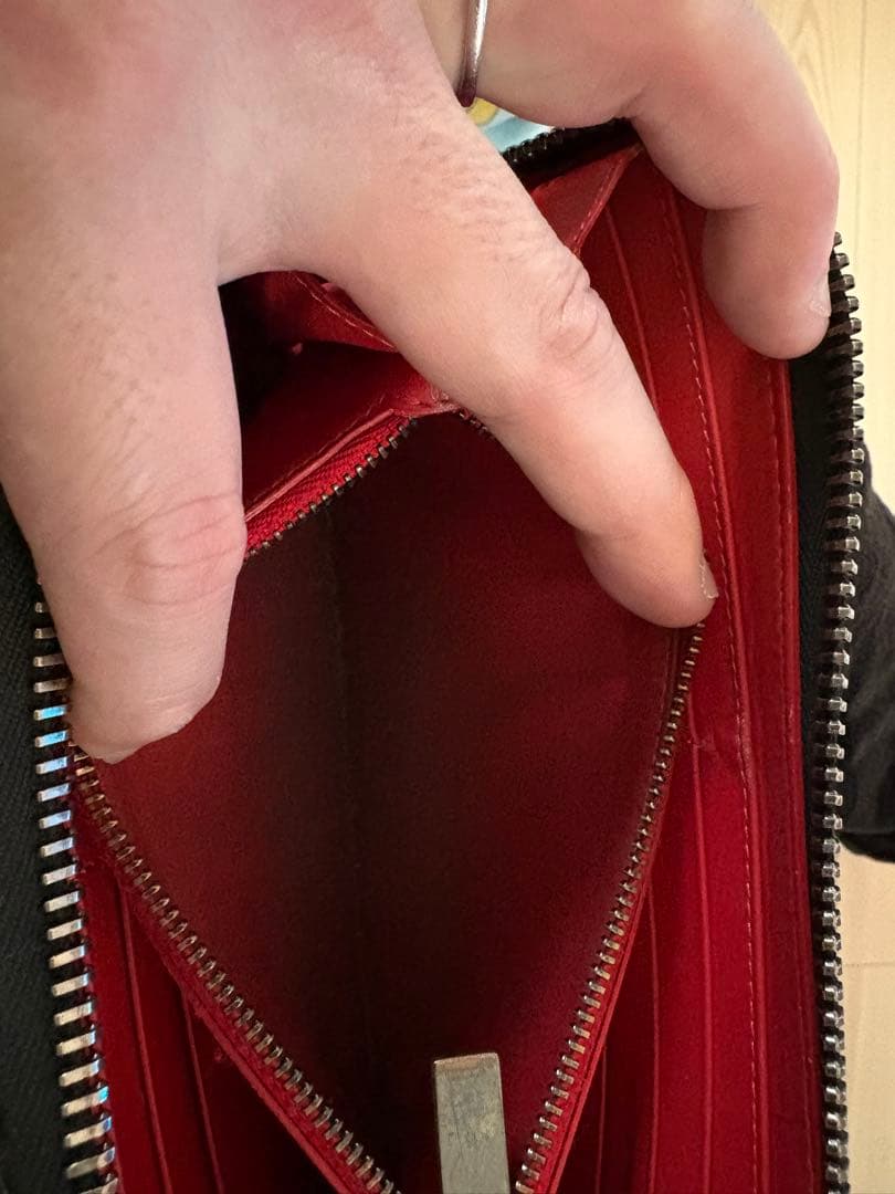 Christian Louboutin スタッズ付き長財布