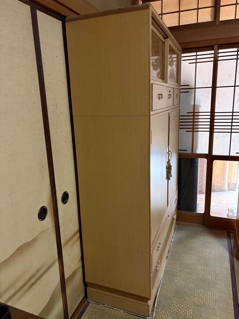 和風クリーム色収納タンス