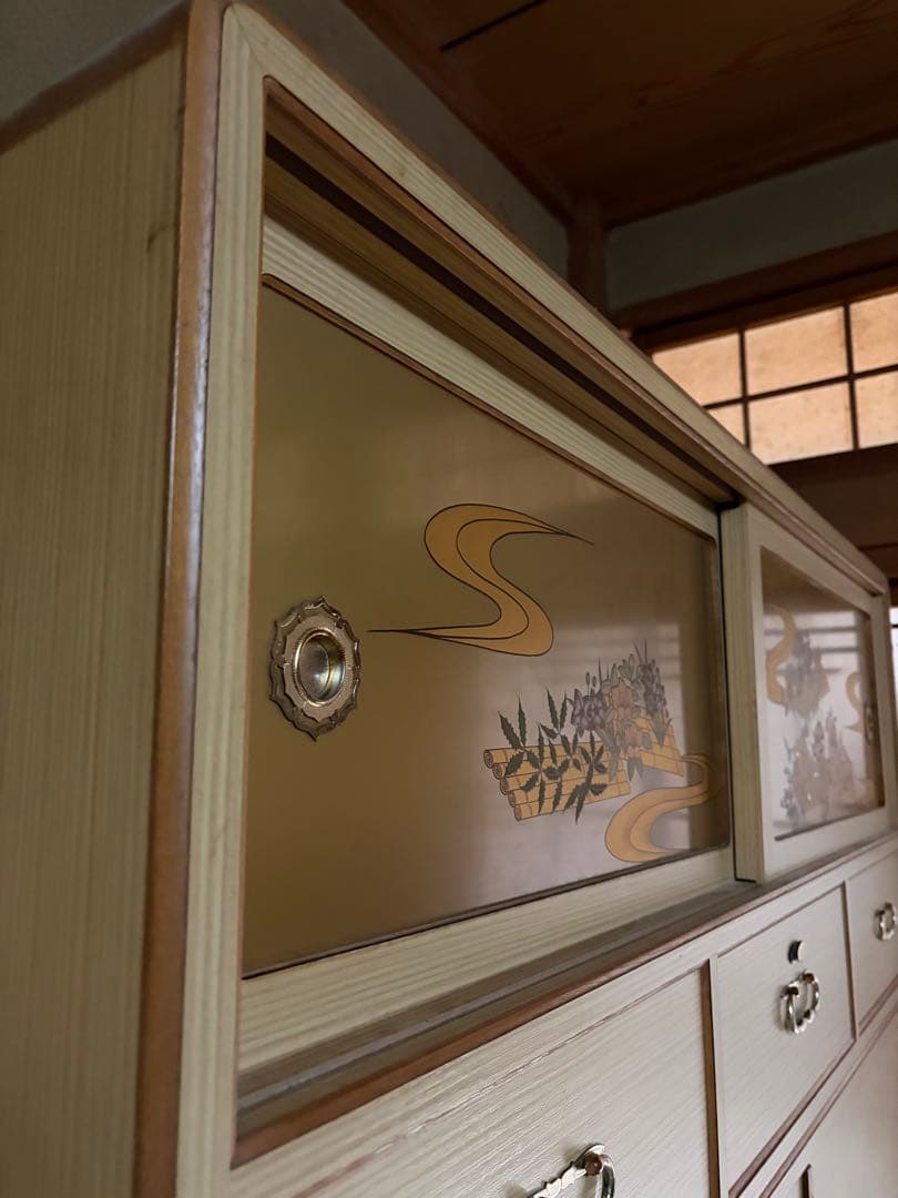 和風クリーム色収納タンス