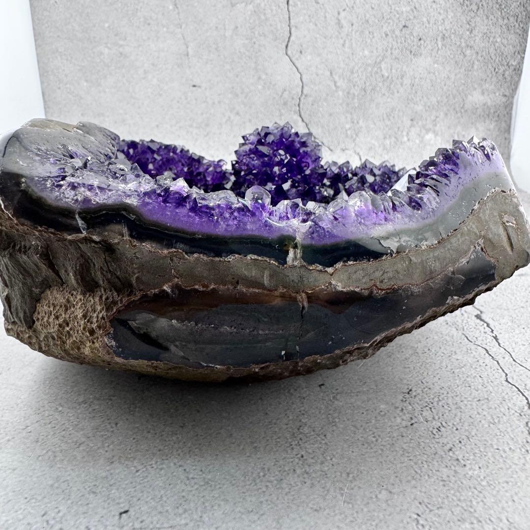 G-133アメジストクラスター ドーム 原石 天然石 パワーストーン　カルサイト