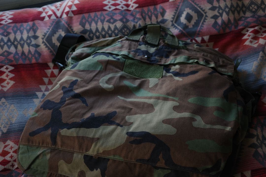 実物 USED 米軍 HGU-56/P ヘルメットバッグ ウッドランドカモ