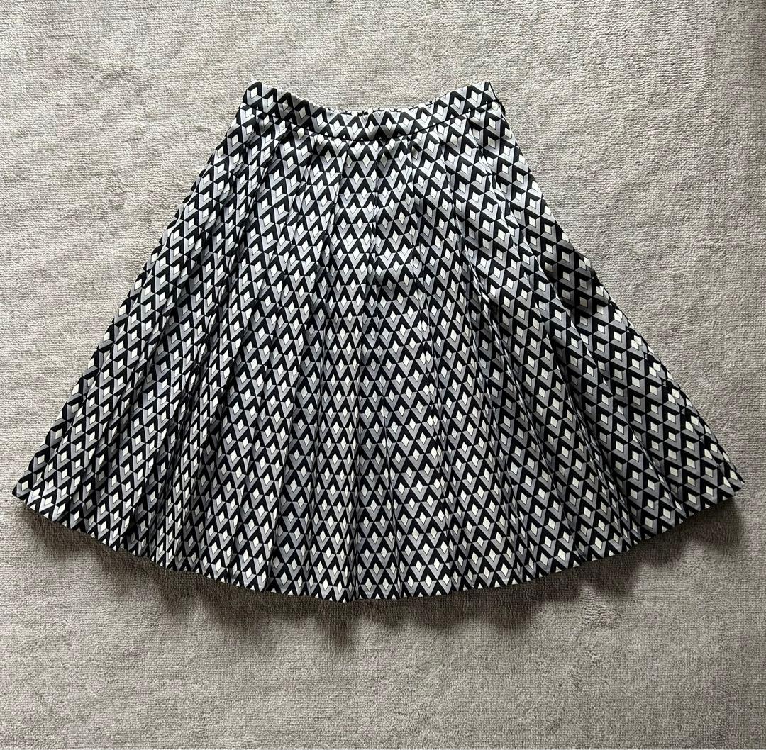 美品　PRADAプラダ　プリーツスカート　グレー　38 シルク混